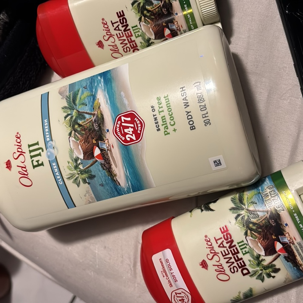 Fiji Body Wash - Red and Cream